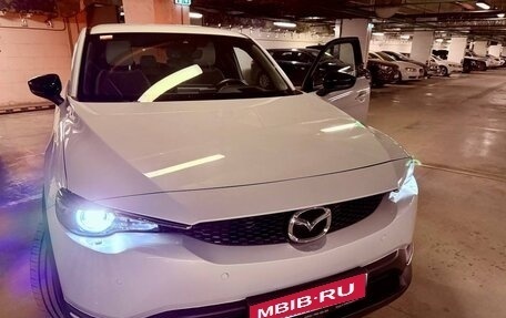 Mazda MX-30, 2020 год, 2 390 000 рублей, 1 фотография