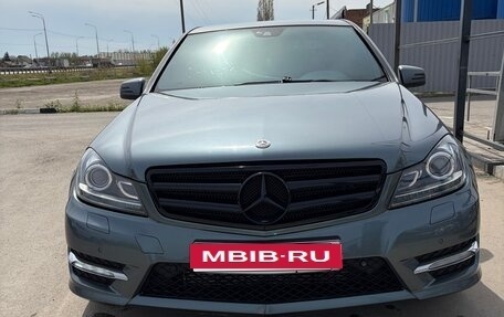 Mercedes-Benz C-Класс, 2011 год, 1 150 000 рублей, 1 фотография