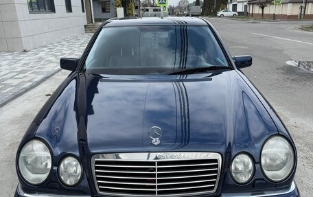 Mercedes-Benz E-Класс, 1999 год, 1 500 000 рублей, 2 фотография