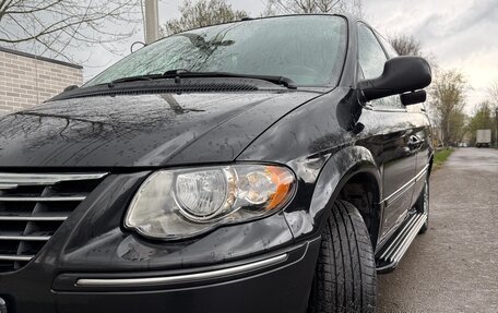 Chrysler Town & Country IV, 2005 год, 1 200 000 рублей, 3 фотография