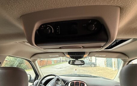 Chrysler Town & Country IV, 2005 год, 1 200 000 рублей, 9 фотография