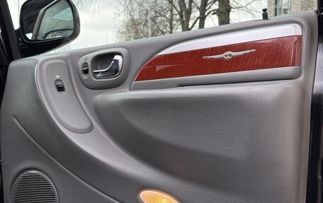 Chrysler Town & Country IV, 2005 год, 1 200 000 рублей, 10 фотография