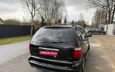 Chrysler Town & Country IV, 2005 год, 1 200 000 рублей, 6 фотография