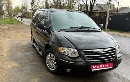 Chrysler Town & Country IV, 2005 год, 1 200 000 рублей, 11 фотография
