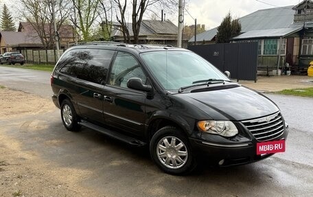 Chrysler Town & Country IV, 2005 год, 1 200 000 рублей, 12 фотография