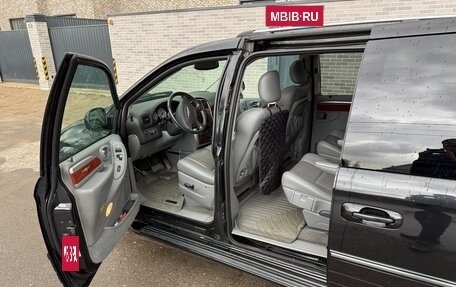 Chrysler Town & Country IV, 2005 год, 1 200 000 рублей, 32 фотография