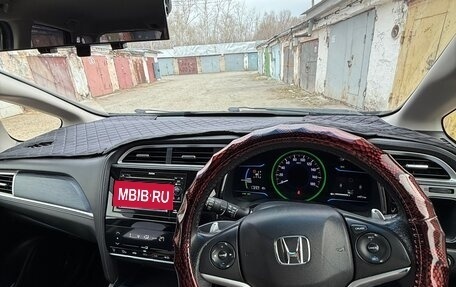 Honda Shuttle II, 2015 год, 1 050 000 рублей, 12 фотография
