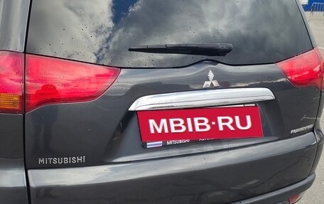 Mitsubishi Pajero Sport II рестайлинг, 2013 год, 1 945 000 рублей, 3 фотография