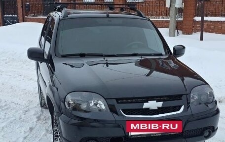 Chevrolet Niva I рестайлинг, 2018 год, 750 000 рублей, 3 фотография