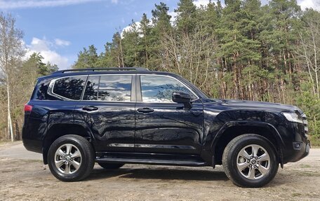 Toyota Land Cruiser, 2023 год, 10 200 000 рублей, 6 фотография