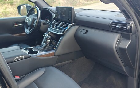 Toyota Land Cruiser, 2023 год, 10 200 000 рублей, 14 фотография