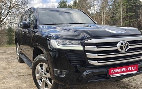 Toyota Land Cruiser, 2023 год, 10 200 000 рублей, 2 фотография