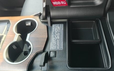 Toyota Land Cruiser, 2023 год, 10 200 000 рублей, 13 фотография