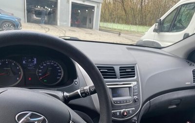 Hyundai Solaris II рестайлинг, 2015 год, 980 000 рублей, 1 фотография