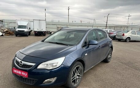 Opel Astra J, 2011 год, 557 000 рублей, 1 фотография