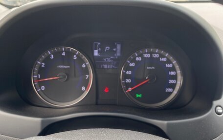 Hyundai Solaris II рестайлинг, 2015 год, 980 000 рублей, 2 фотография