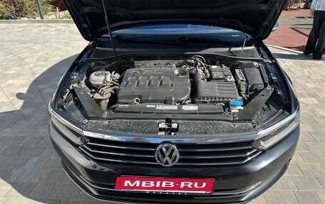 Volkswagen Passat B8 рестайлинг, 2018 год, 2 700 000 рублей, 12 фотография