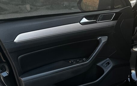 Volkswagen Passat B8 рестайлинг, 2018 год, 2 700 000 рублей, 30 фотография