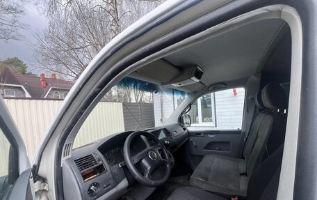 Volkswagen Transporter T5 рестайлинг, 2003 год, 830 000 рублей, 6 фотография