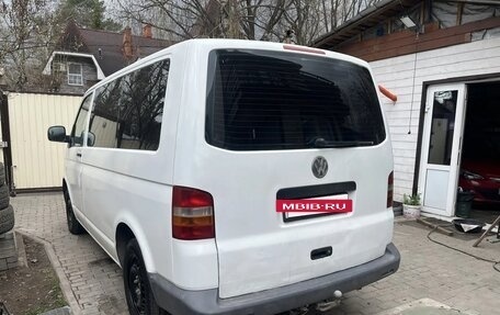 Volkswagen Transporter T5 рестайлинг, 2003 год, 830 000 рублей, 3 фотография