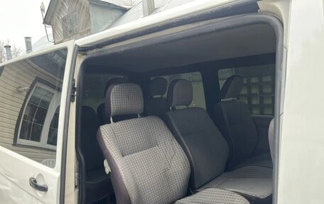 Volkswagen Transporter T5 рестайлинг, 2003 год, 830 000 рублей, 5 фотография