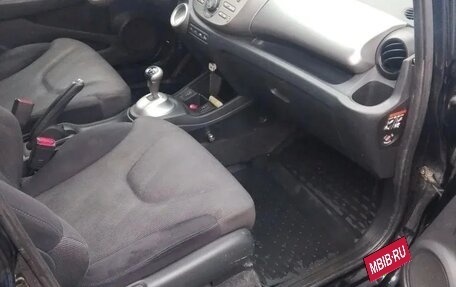 Honda Jazz II рестайлинг, 2009 год, 800 000 рублей, 12 фотография