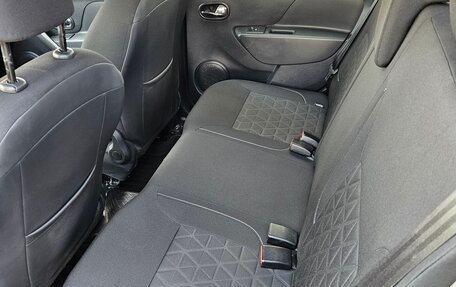 Renault Sandero II рестайлинг, 2017 год, 950 000 рублей, 34 фотография