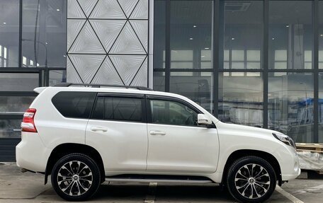 Toyota Land Cruiser Prado 150 рестайлинг 2, 2016 год, 4 299 000 рублей, 4 фотография