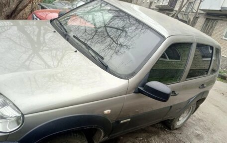 Chevrolet Niva I рестайлинг, 2017 год, 635 000 рублей, 3 фотография