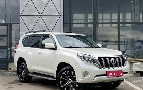 Toyota Land Cruiser Prado 150 рестайлинг 2, 2016 год, 4 299 000 рублей, 3 фотография