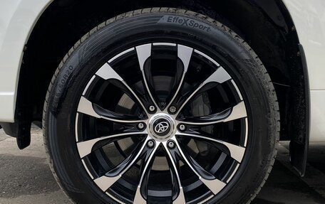 Toyota Land Cruiser Prado 150 рестайлинг 2, 2016 год, 4 299 000 рублей, 9 фотография