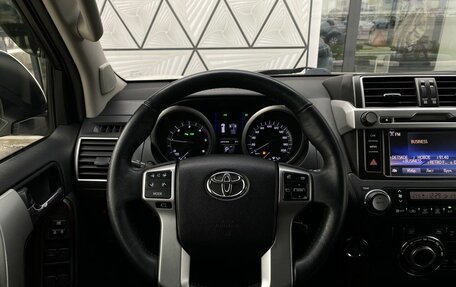Toyota Land Cruiser Prado 150 рестайлинг 2, 2016 год, 4 299 000 рублей, 14 фотография