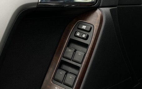 Toyota Land Cruiser Prado 150 рестайлинг 2, 2016 год, 4 299 000 рублей, 22 фотография