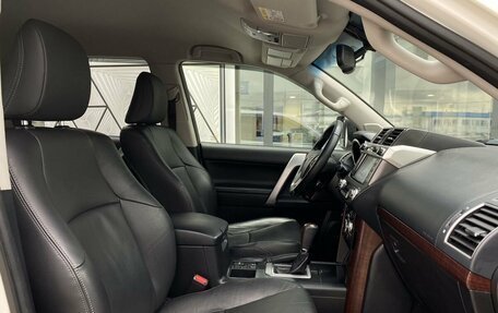 Toyota Land Cruiser Prado 150 рестайлинг 2, 2016 год, 4 299 000 рублей, 26 фотография