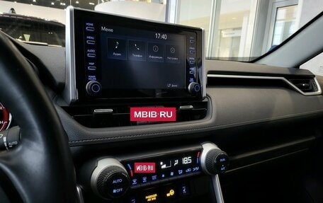 Toyota RAV4, 2020 год, 3 589 000 рублей, 19 фотография