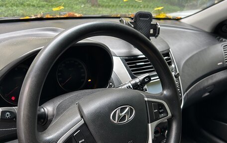 Hyundai Solaris II рестайлинг, 2012 год, 690 000 рублей, 8 фотография