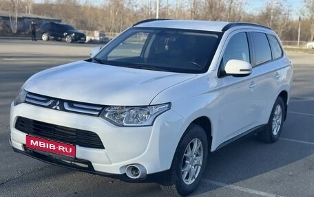 Mitsubishi Outlander III рестайлинг 3, 2012 год, 1 499 000 рублей, 1 фотография