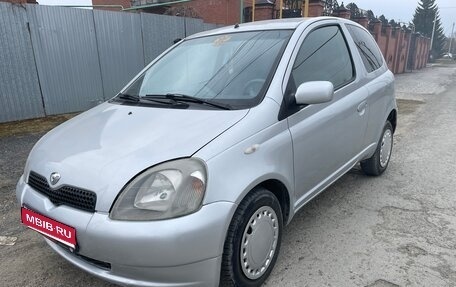 Toyota Yaris I рестайлинг, 2000 год, 250 000 рублей, 1 фотография