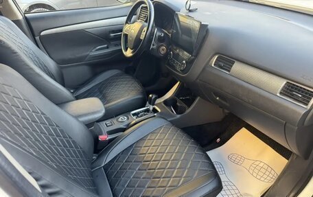 Mitsubishi Outlander III рестайлинг 3, 2012 год, 1 499 000 рублей, 7 фотография