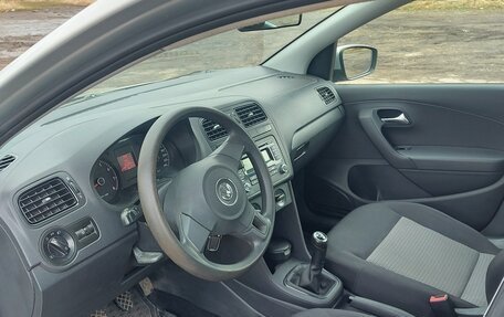 Volkswagen Polo VI (EU Market), 2012 год, 750 000 рублей, 2 фотография