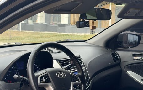 Hyundai Solaris II рестайлинг, 2011 год, 590 000 рублей, 9 фотография