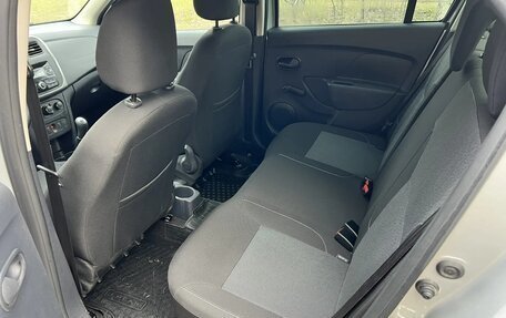 Renault Logan II, 2019 год, 1 200 000 рублей, 19 фотография