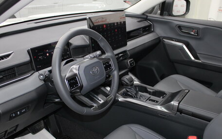 Toyota RAV4, 2026 год, 4 499 000 рублей, 7 фотография