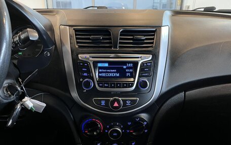 Hyundai Solaris II рестайлинг, 2016 год, 1 050 000 рублей, 13 фотография