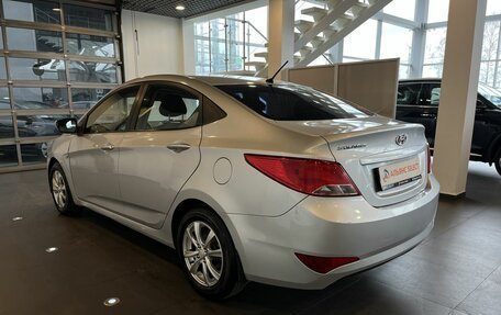 Hyundai Solaris II рестайлинг, 2016 год, 1 050 000 рублей, 5 фотография