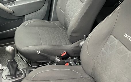 Renault Sandero II рестайлинг, 2015 год, 850 000 рублей, 13 фотография