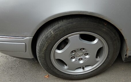 Mercedes-Benz E-Класс, 1996 год, 520 000 рублей, 3 фотография