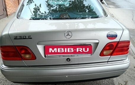 Mercedes-Benz E-Класс, 1996 год, 520 000 рублей, 2 фотография