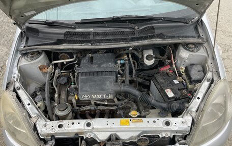 Toyota Yaris I рестайлинг, 2000 год, 250 000 рублей, 9 фотография