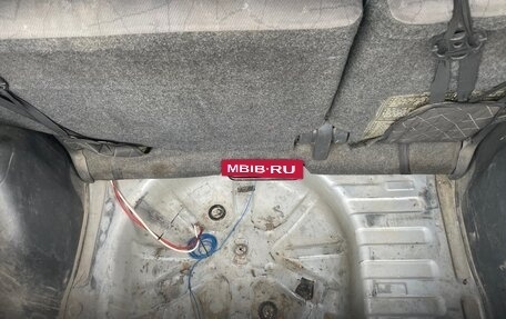 Toyota Yaris I рестайлинг, 2000 год, 250 000 рублей, 12 фотография